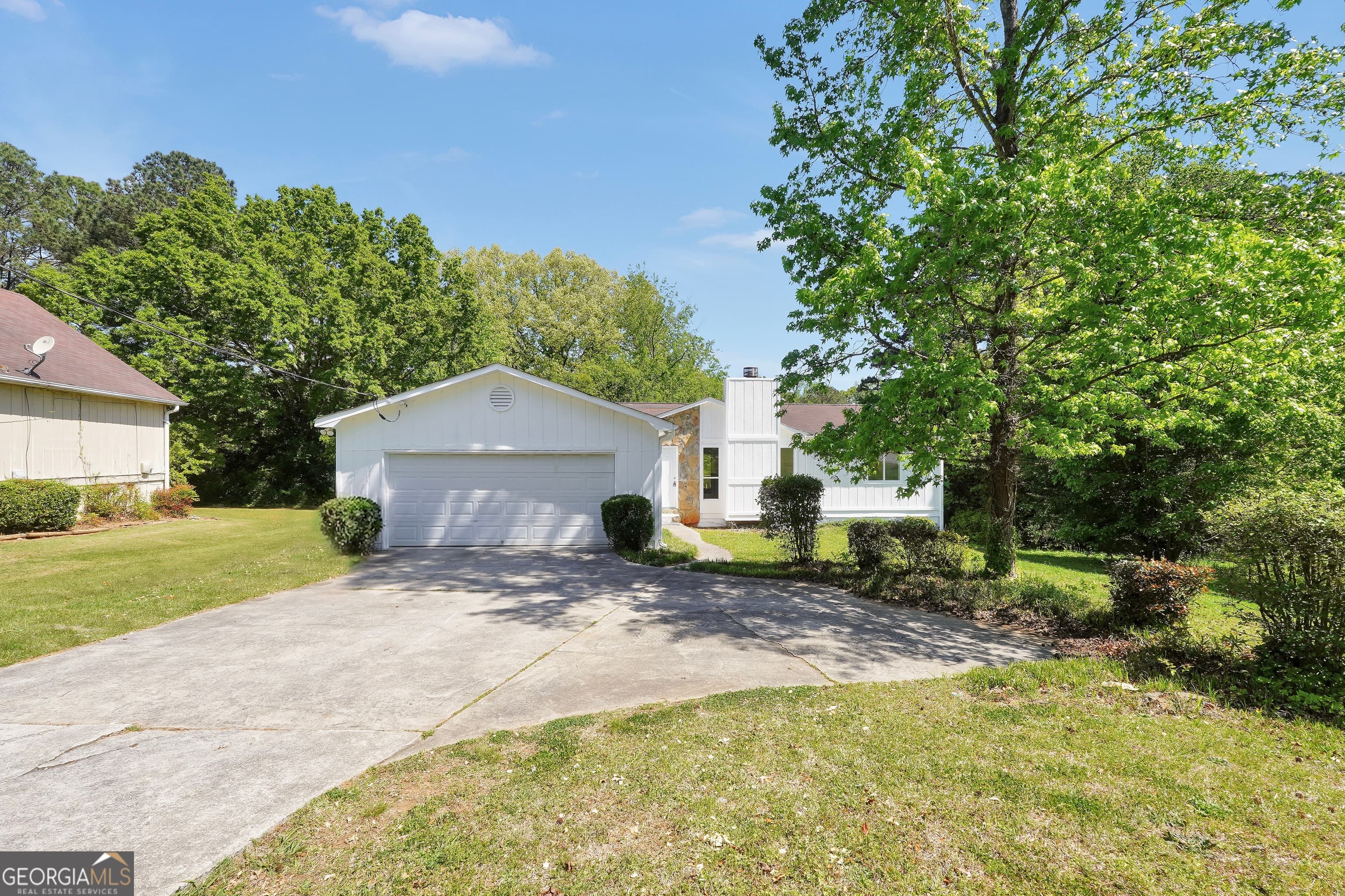 1937 Young Rd — photo 2