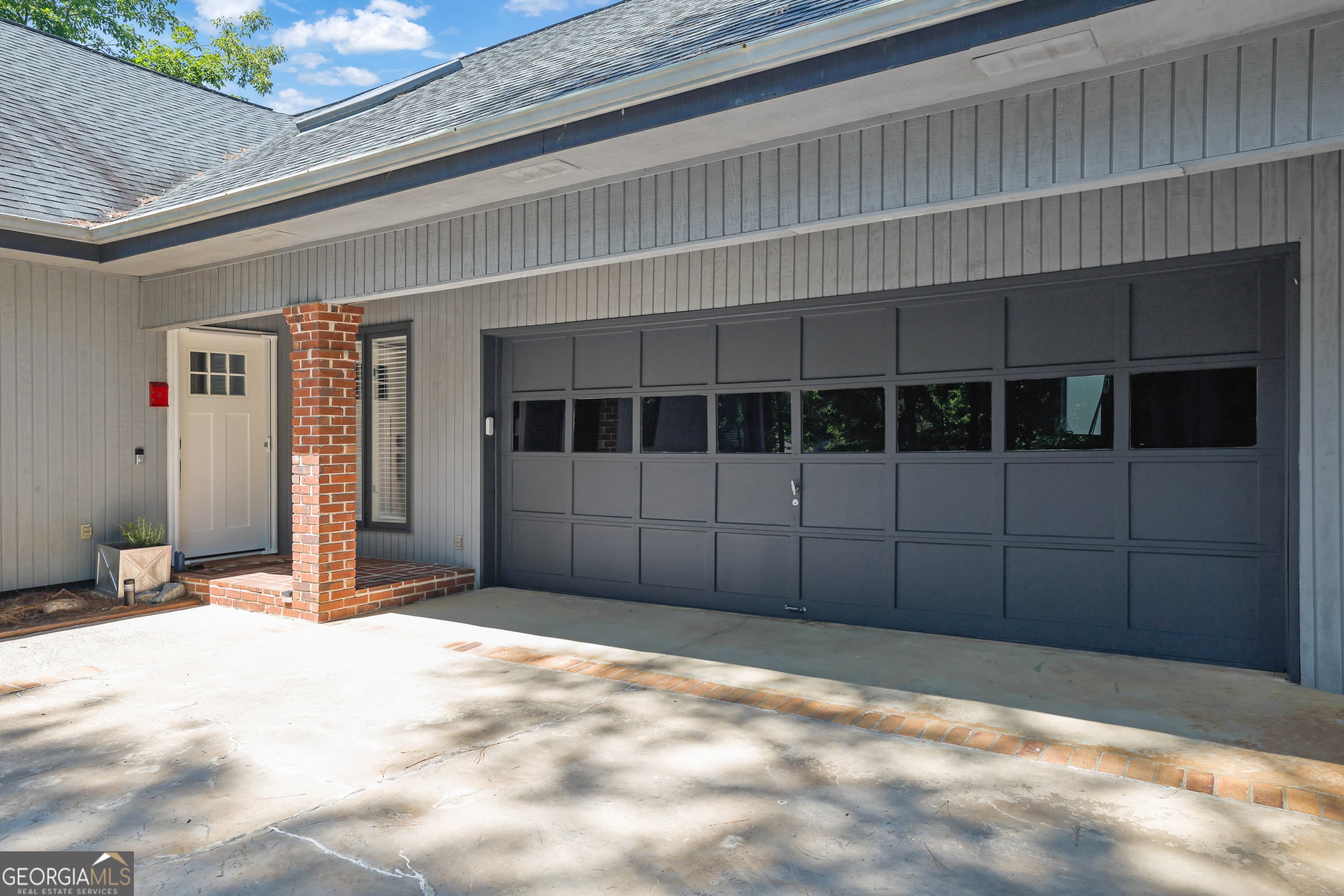 134 Broadwater Ct — photo 2