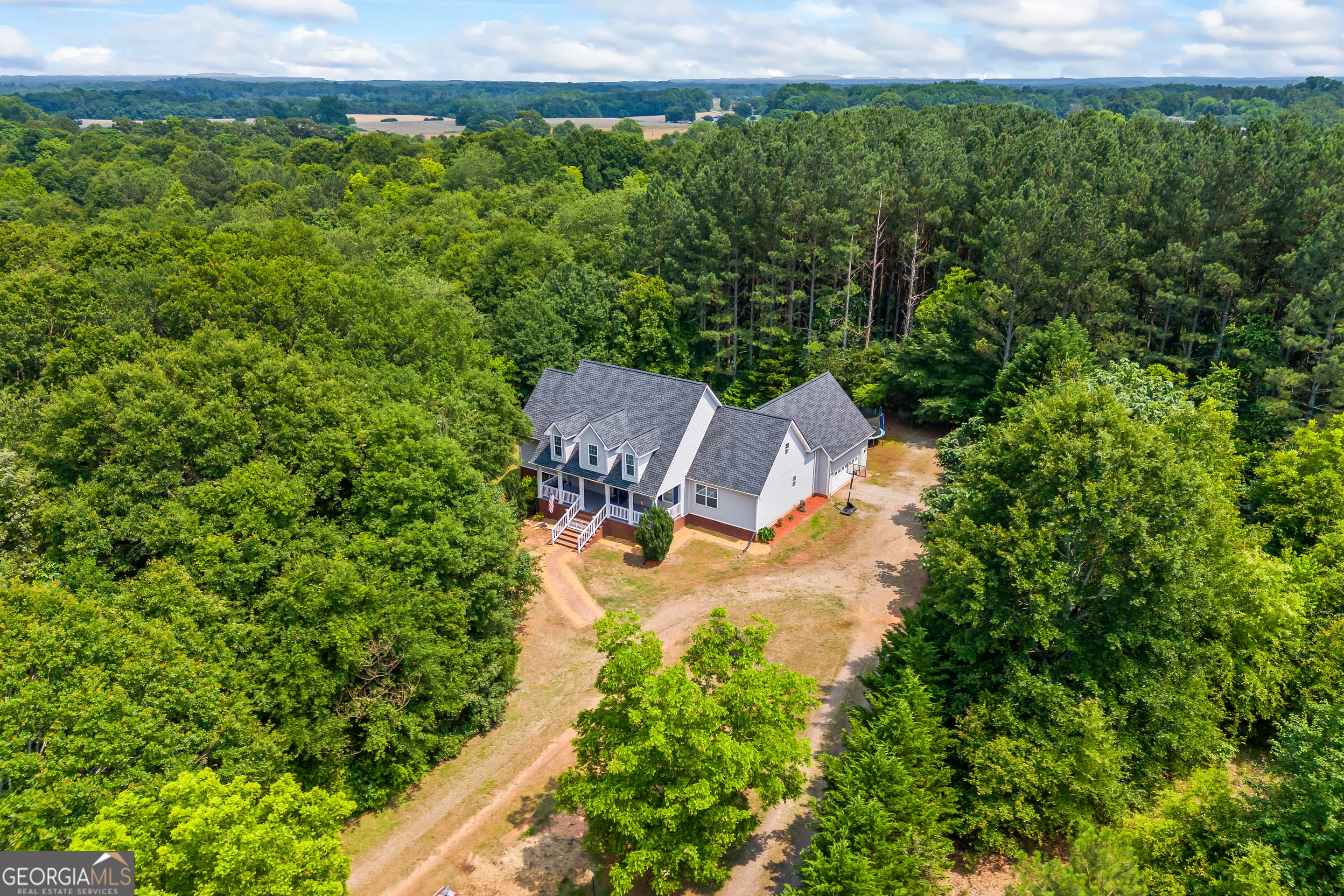 136 Wedgewood Dr — photo 1