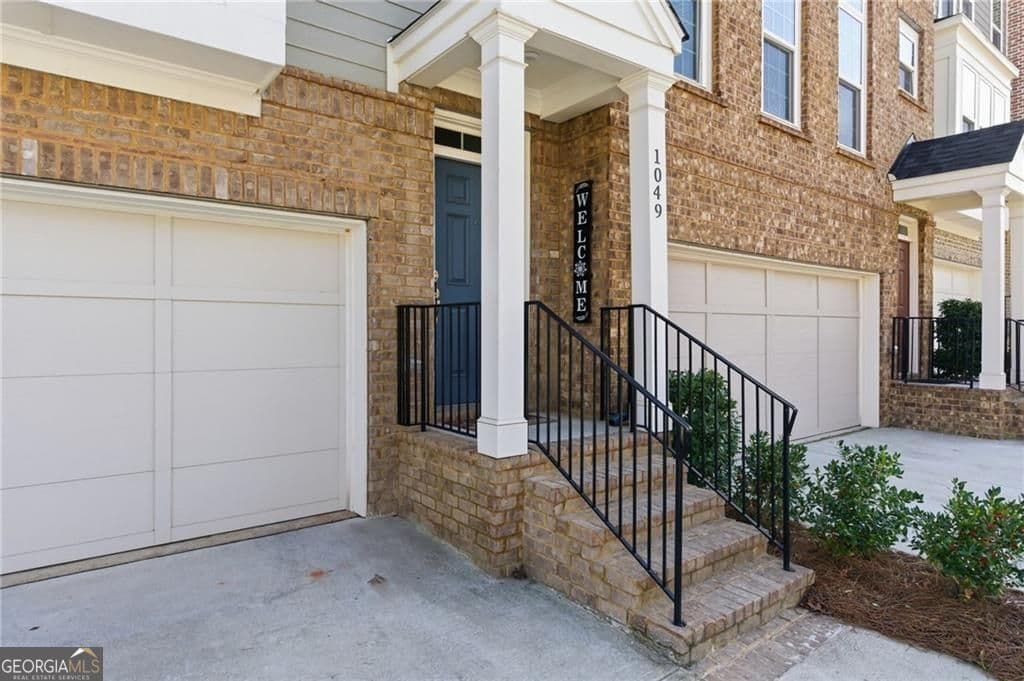 1049 Caruso Dr — photo 2