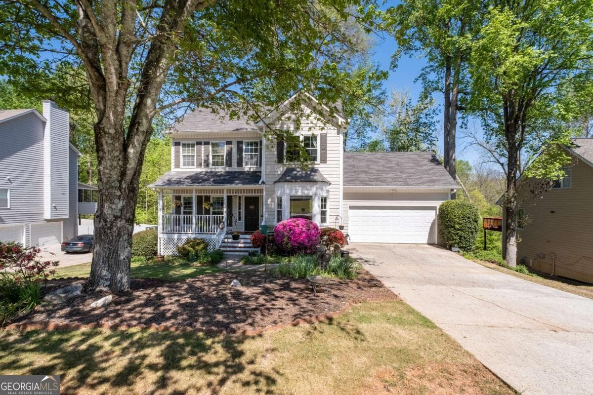 385 Oak Springs Dr — photo 2