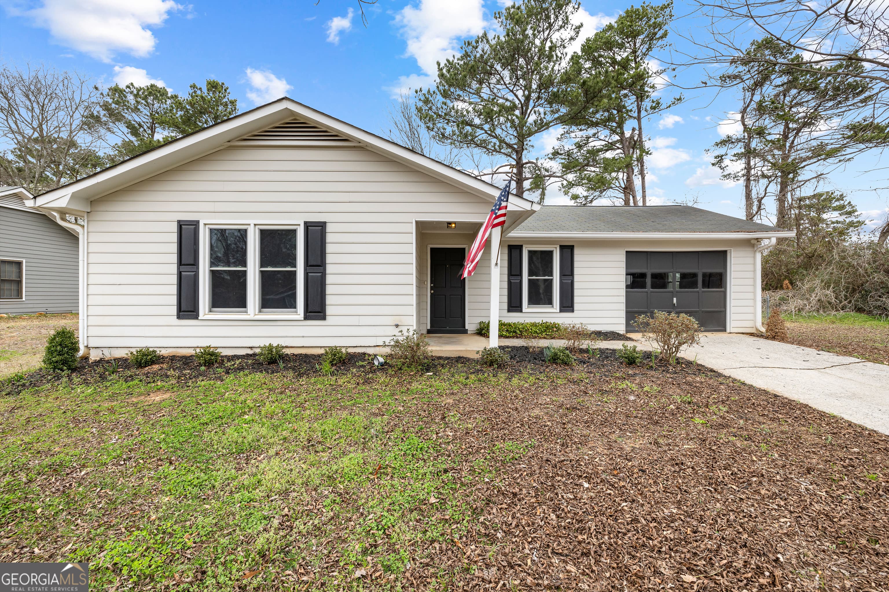 240 N Hampton Dr — photo 1