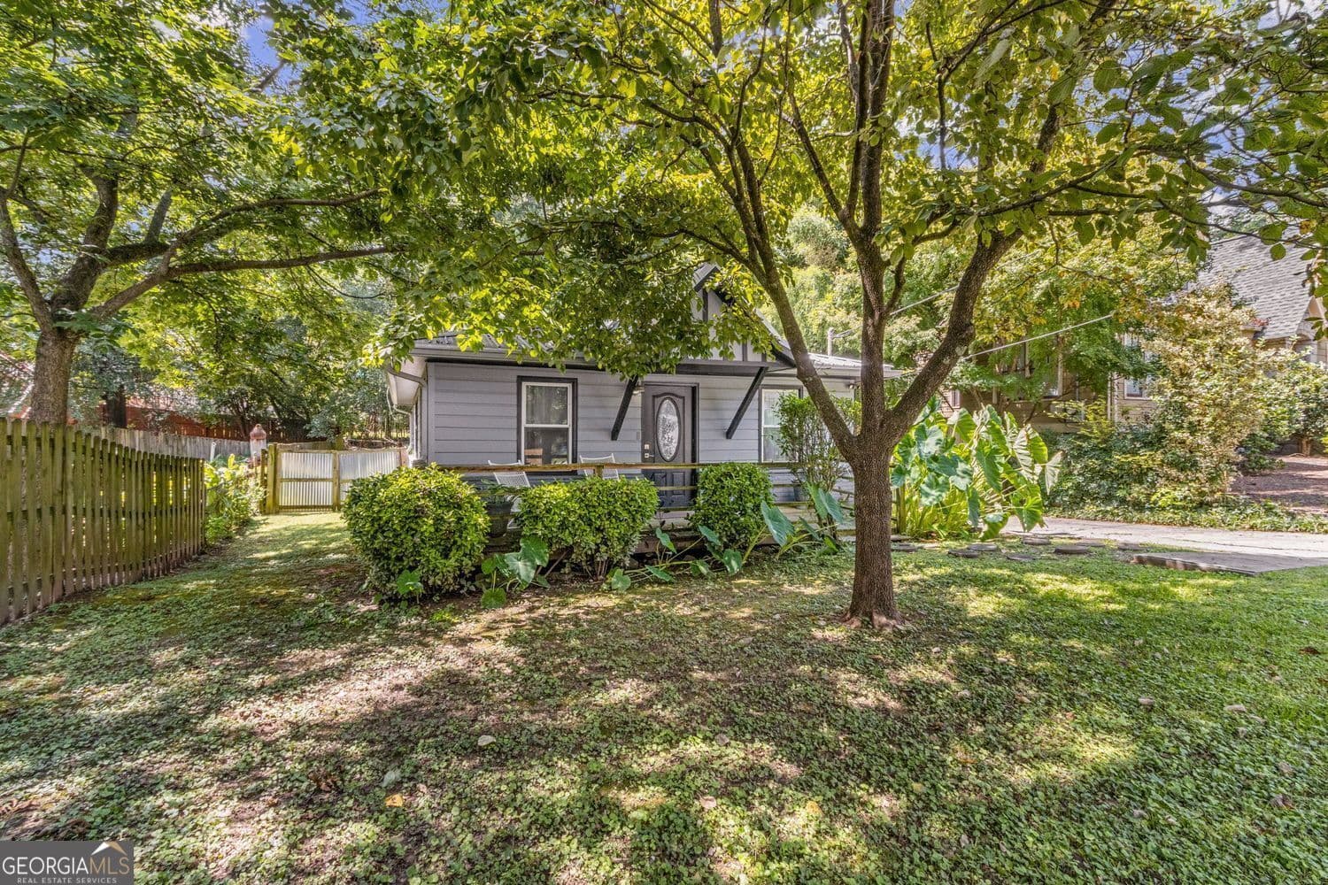 16 Bates Ne Ave — photo 2