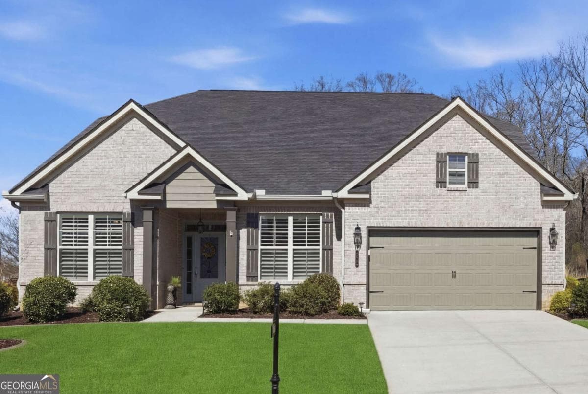 5040 Mirror Lake Dr — photo 2