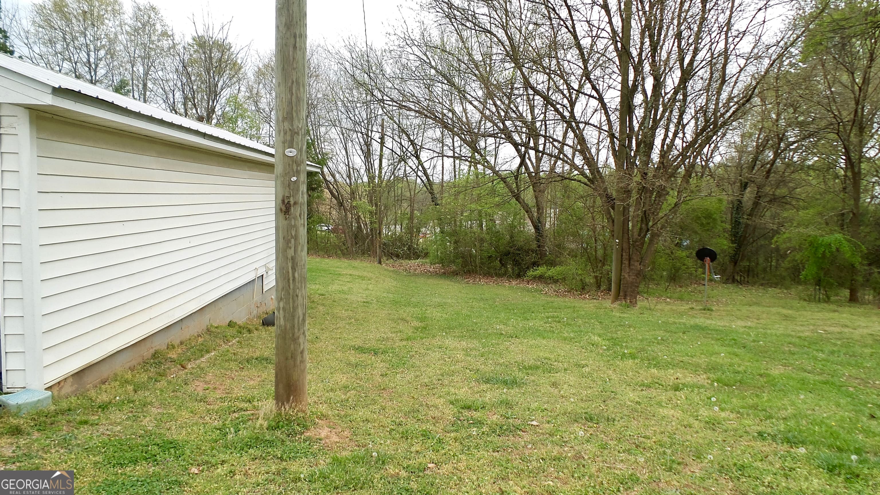 186 Railroad Ave — photo 38