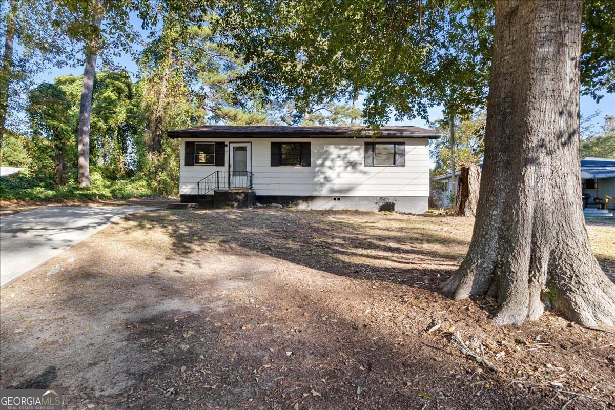 50 Evelyn Rd — photo 2