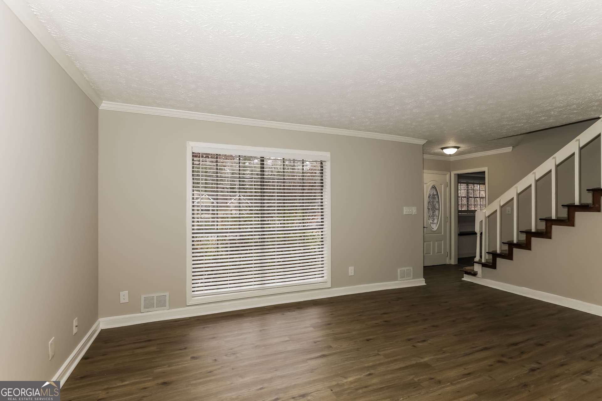 1868 Lake Ridge Ct — photo 2