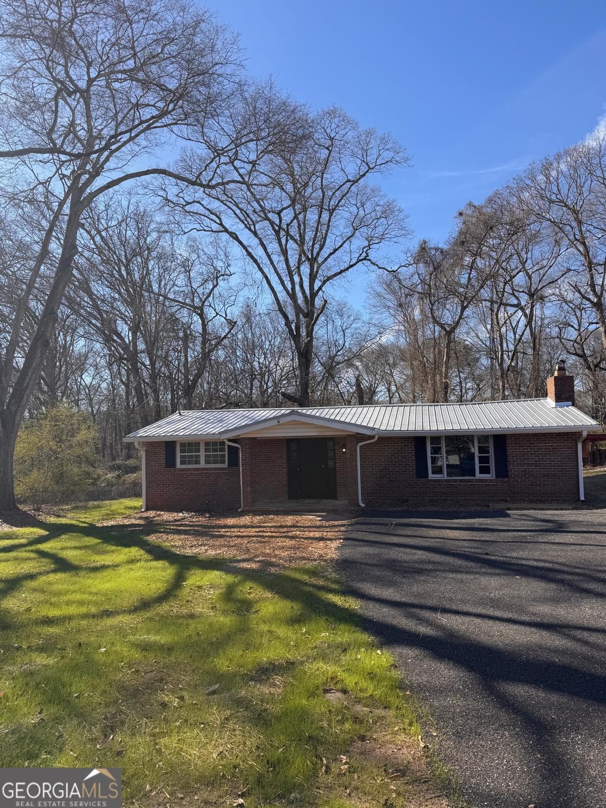 9 E Magnolia Dr — photo 1