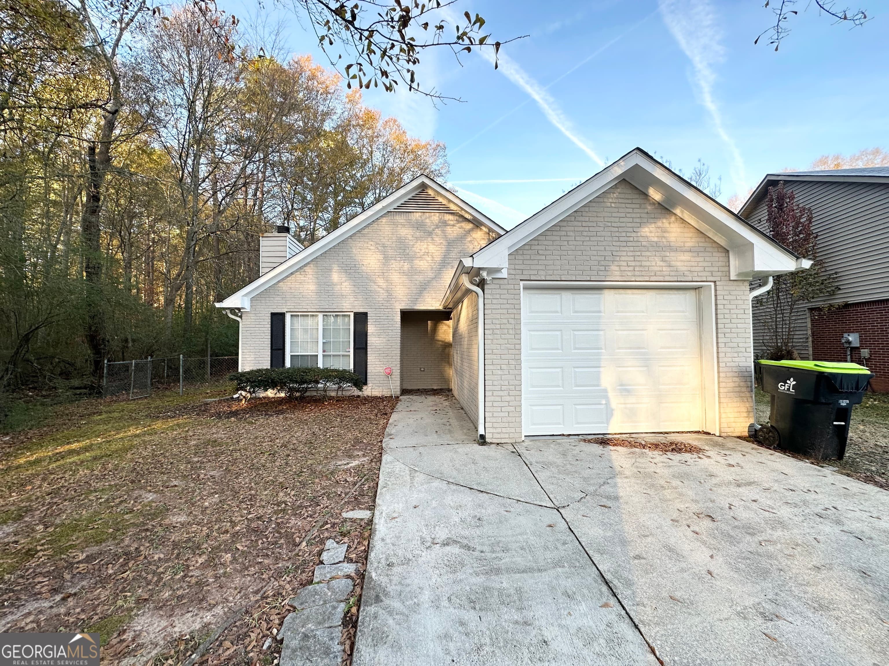 1641 Ne Riverchase Ln — photo 2