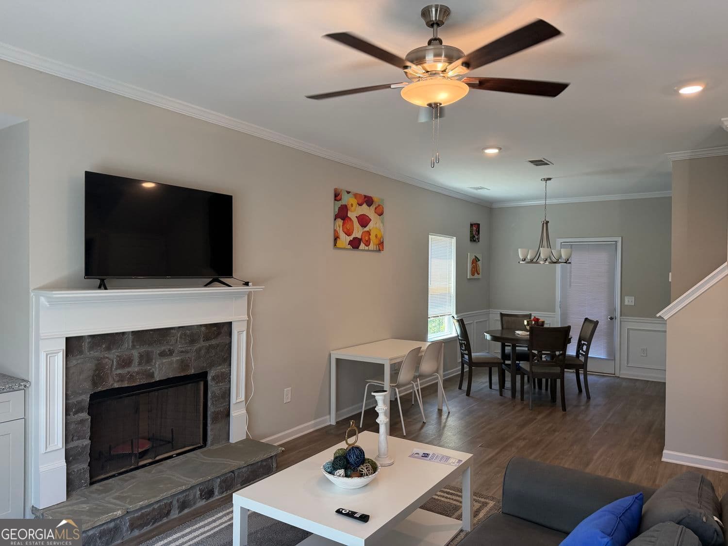 311 Melody Ln — photo 2