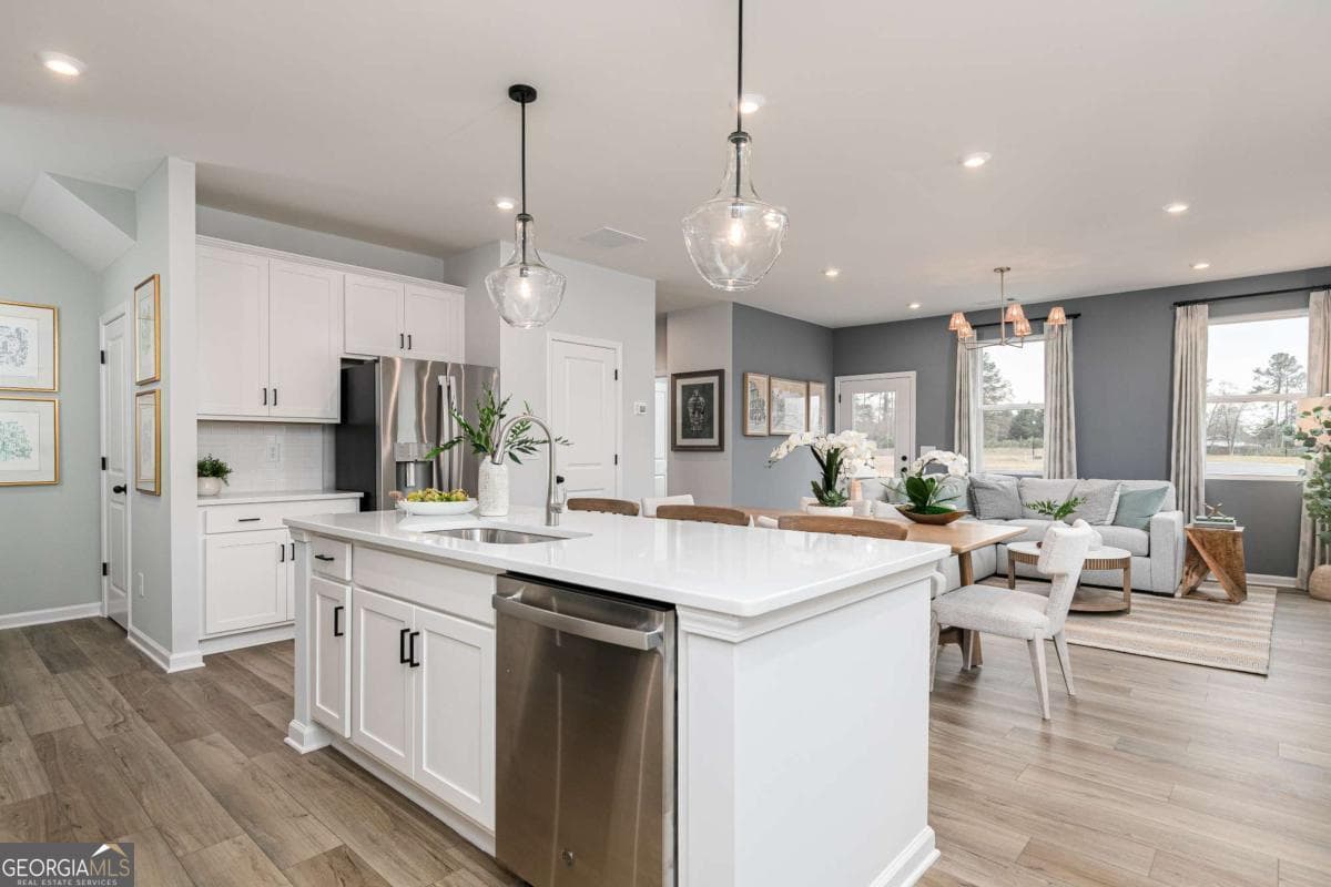 860 Leraes Way — photo 2