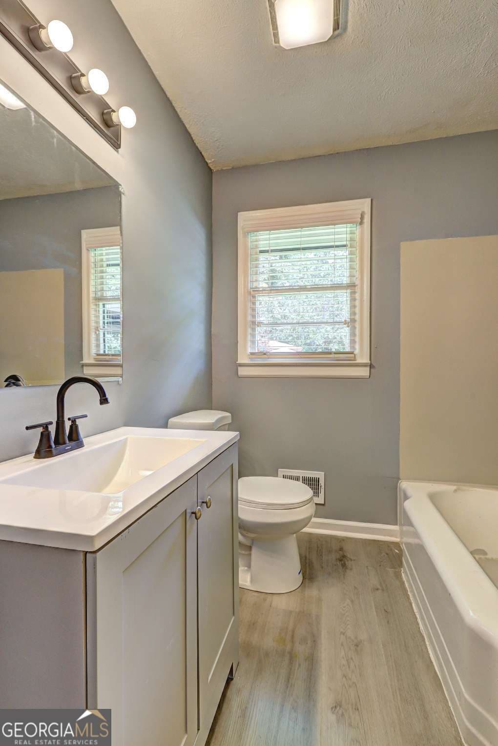 970 Oglethorpe Ave — photo 35