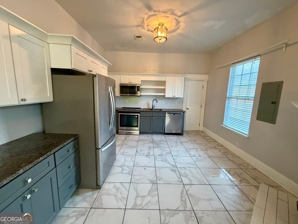 210 Tennessee Sw Ave — photo 2