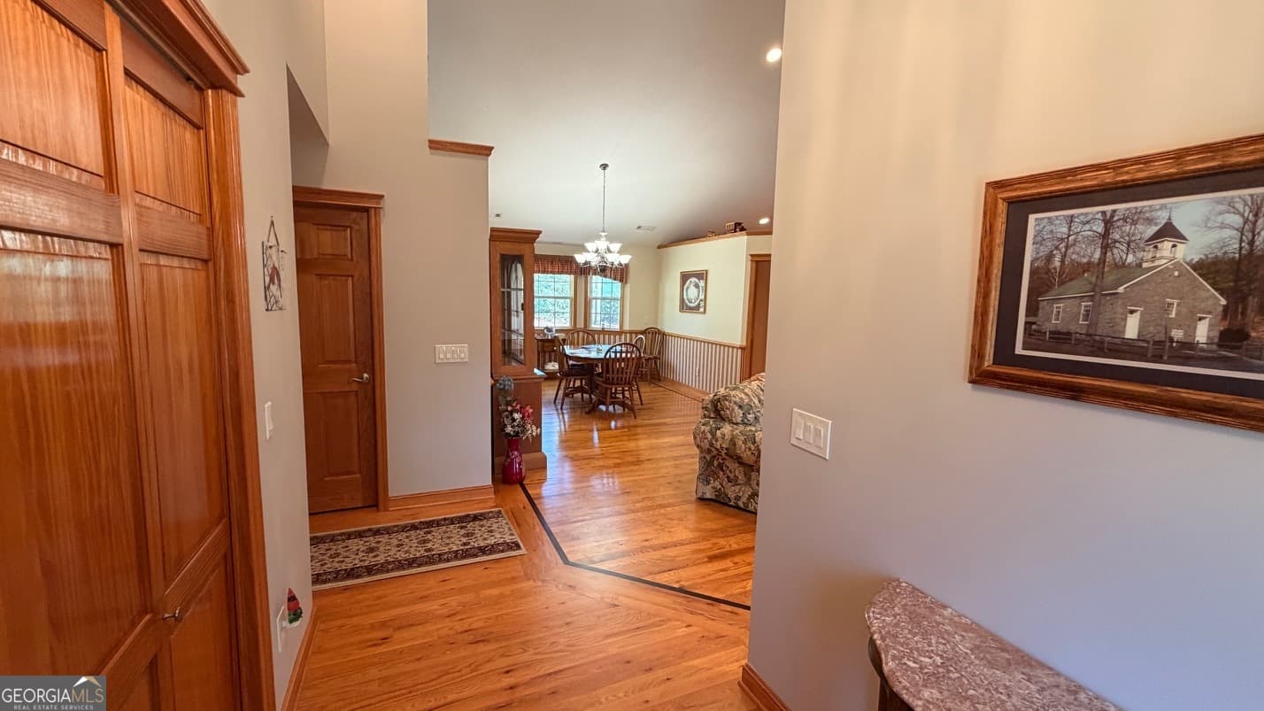 2365 Robin Hood Trail — photo 2