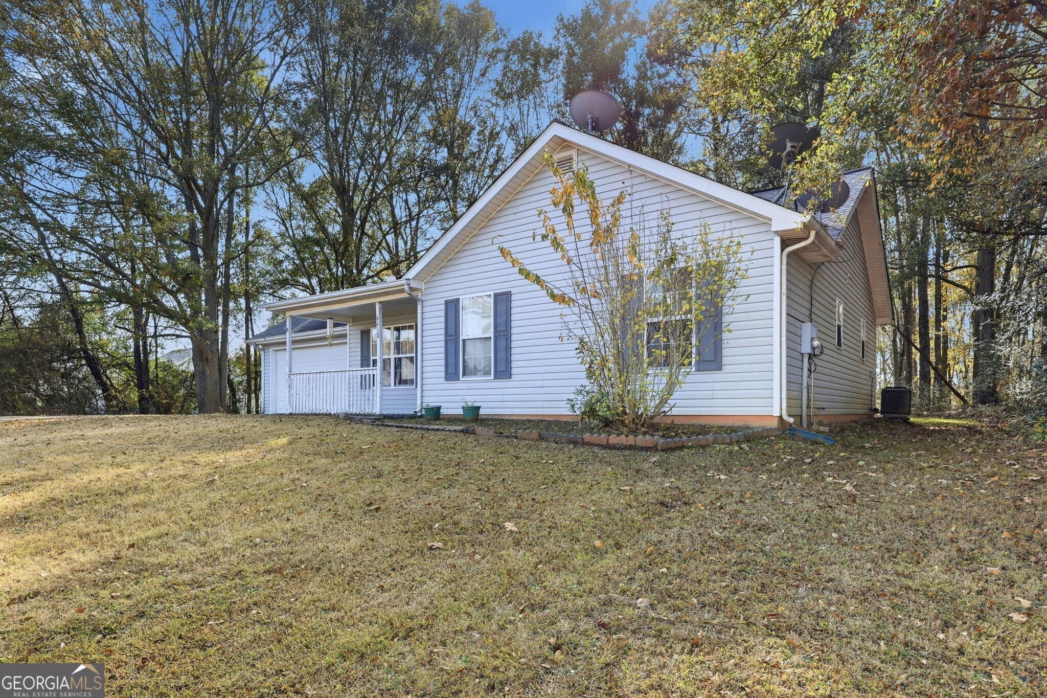 4418 Leafview Way — photo 2