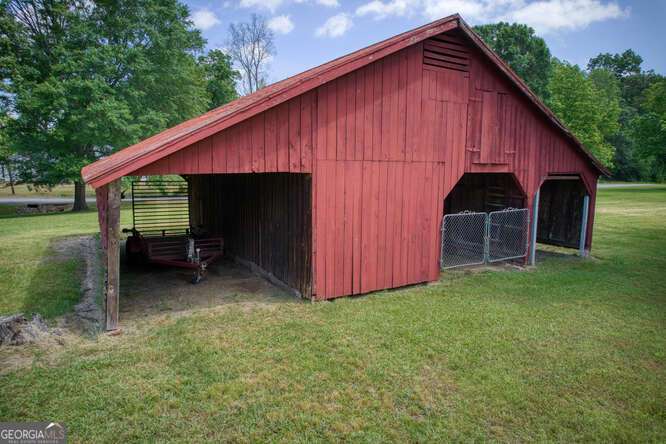 4545 Gaydon Rd — photo 49