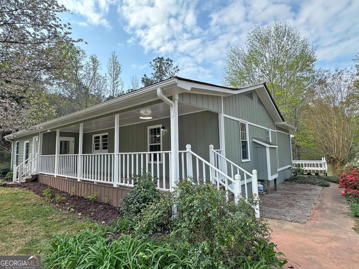 1104 Farm Rd — photo 2