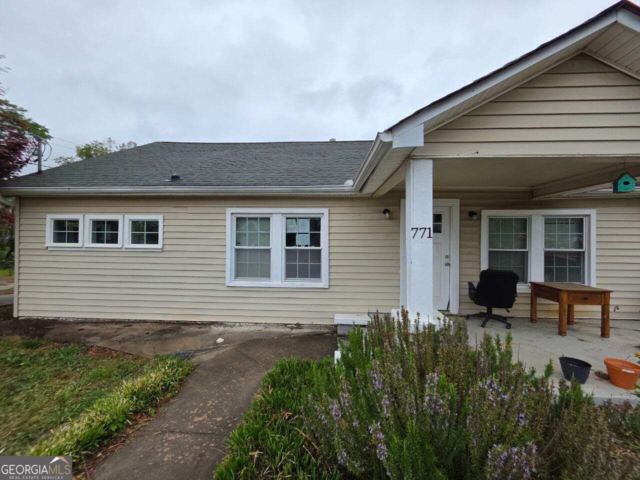 771 E Currahee St — photo 1