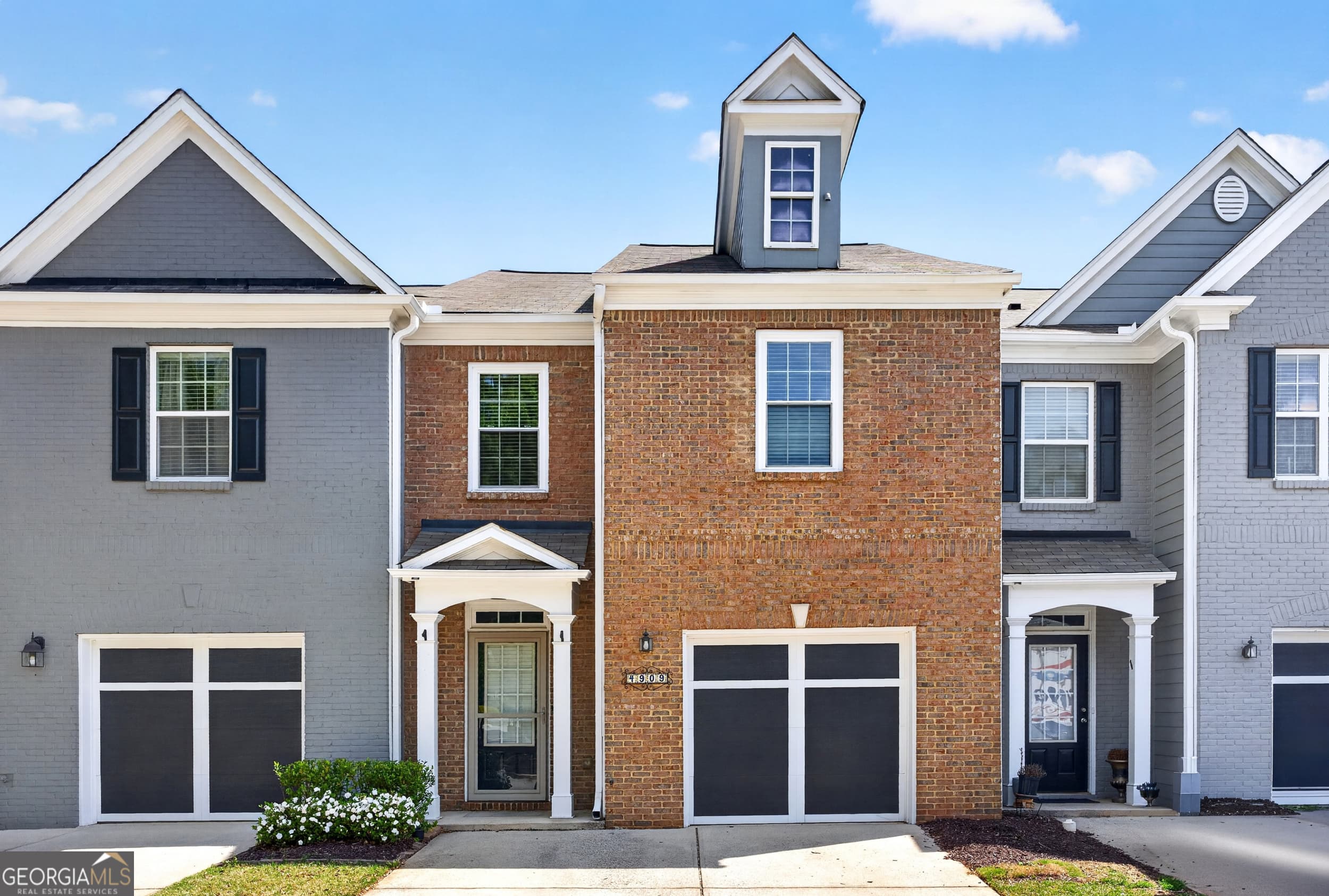 4909 Sherwood Way — photo 2