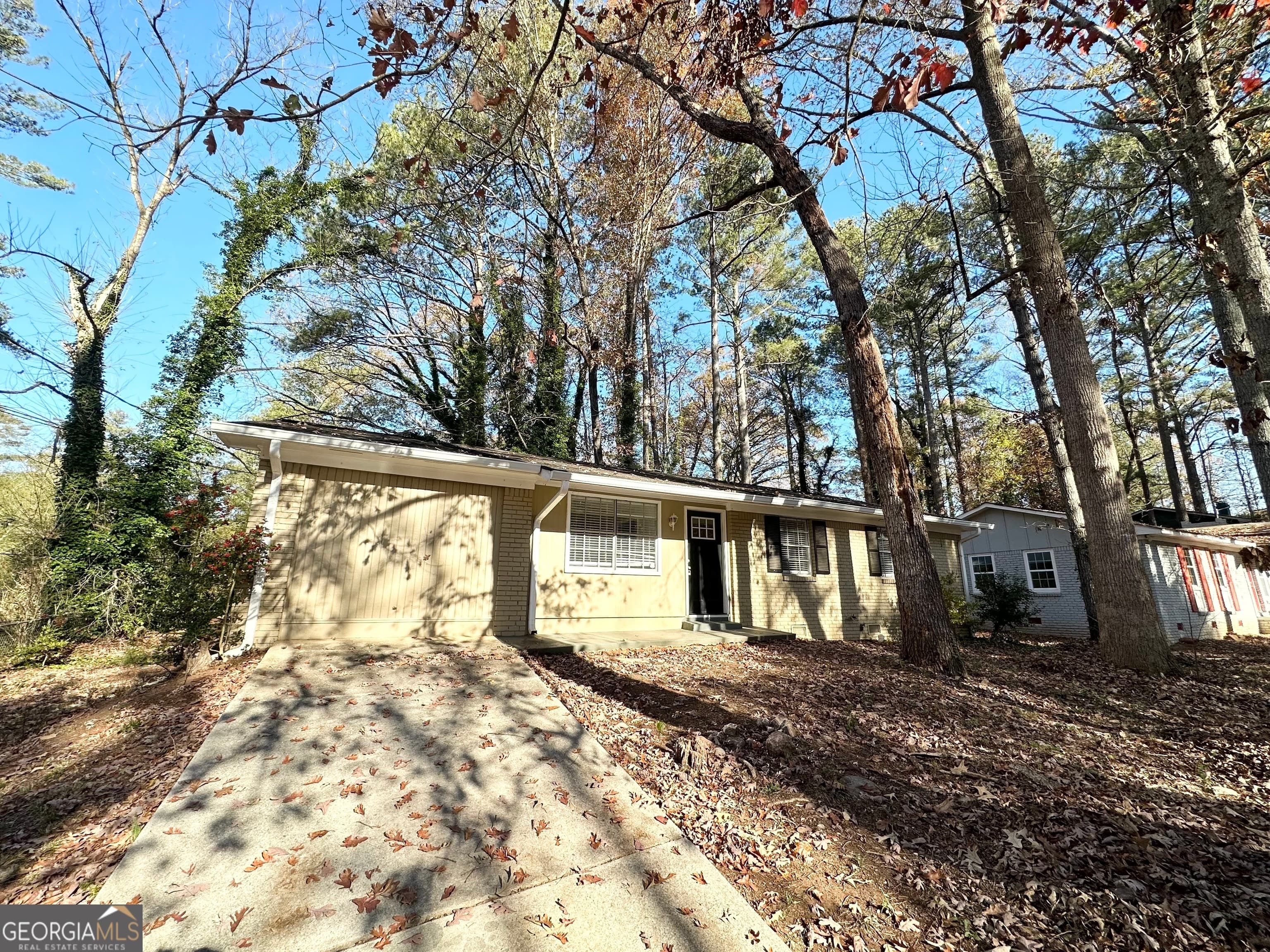 4448 Malibu Dr — photo 2