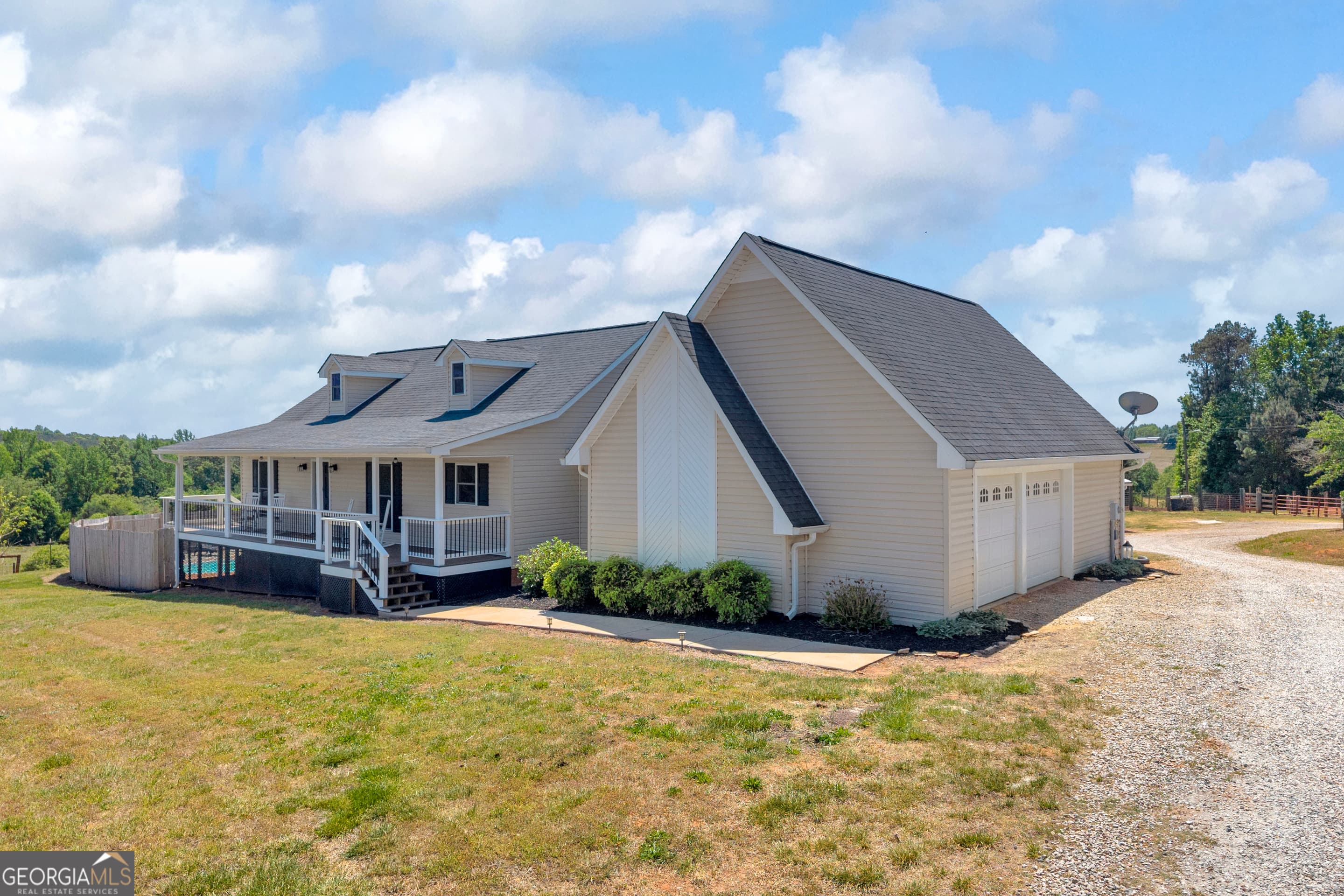 3052 Hwy 145 — photo 2