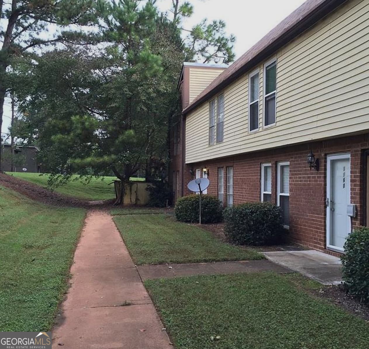 3190 Nectarine Circle — photo 1