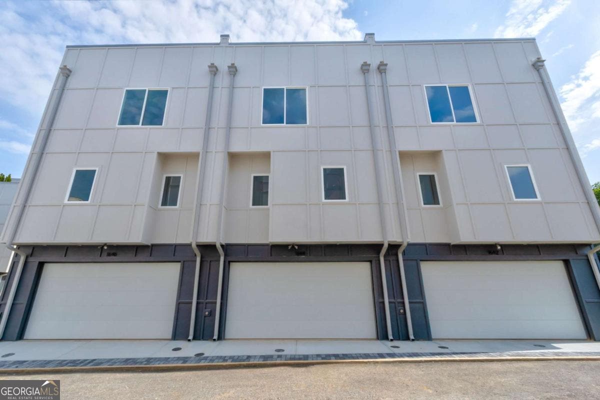 2029 Memorial Dr 34 — photo 27