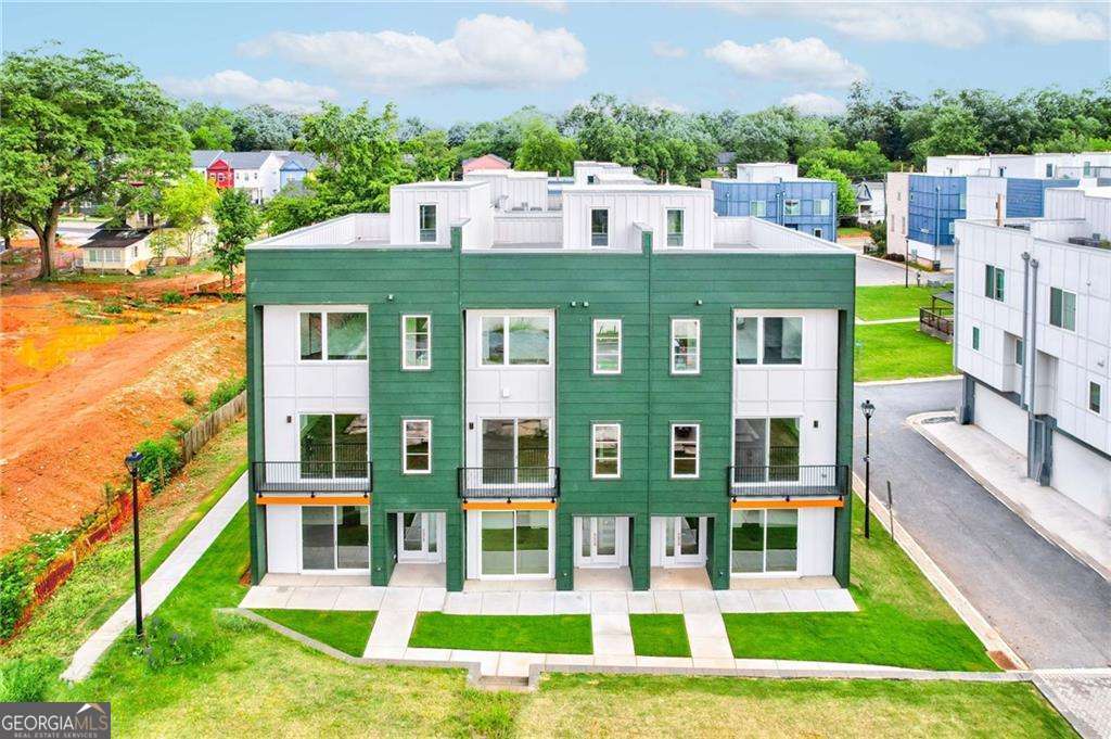 2029 Memorial Dr 34 — photo 1