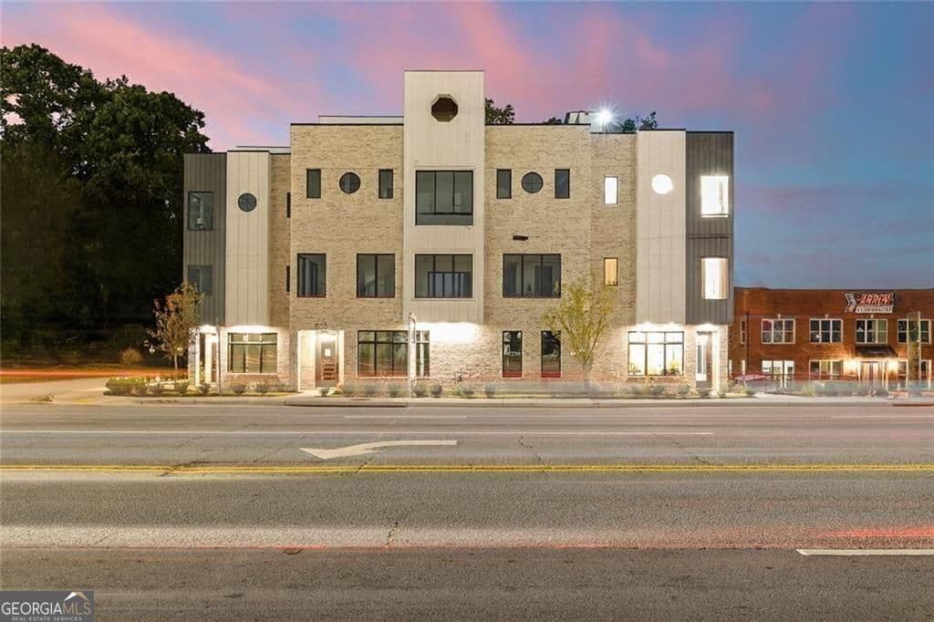 3960 Clairmont Rd — photo 1