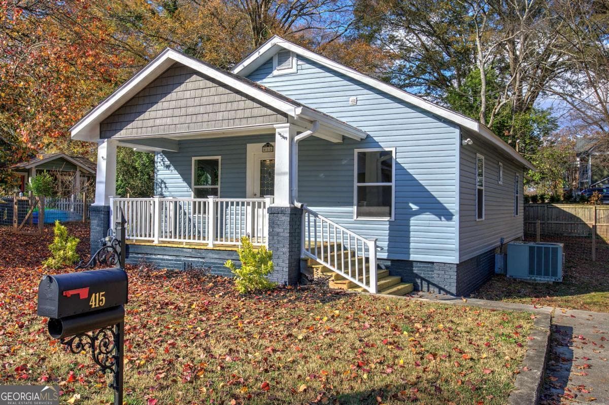 415 E 10th St — photo 1