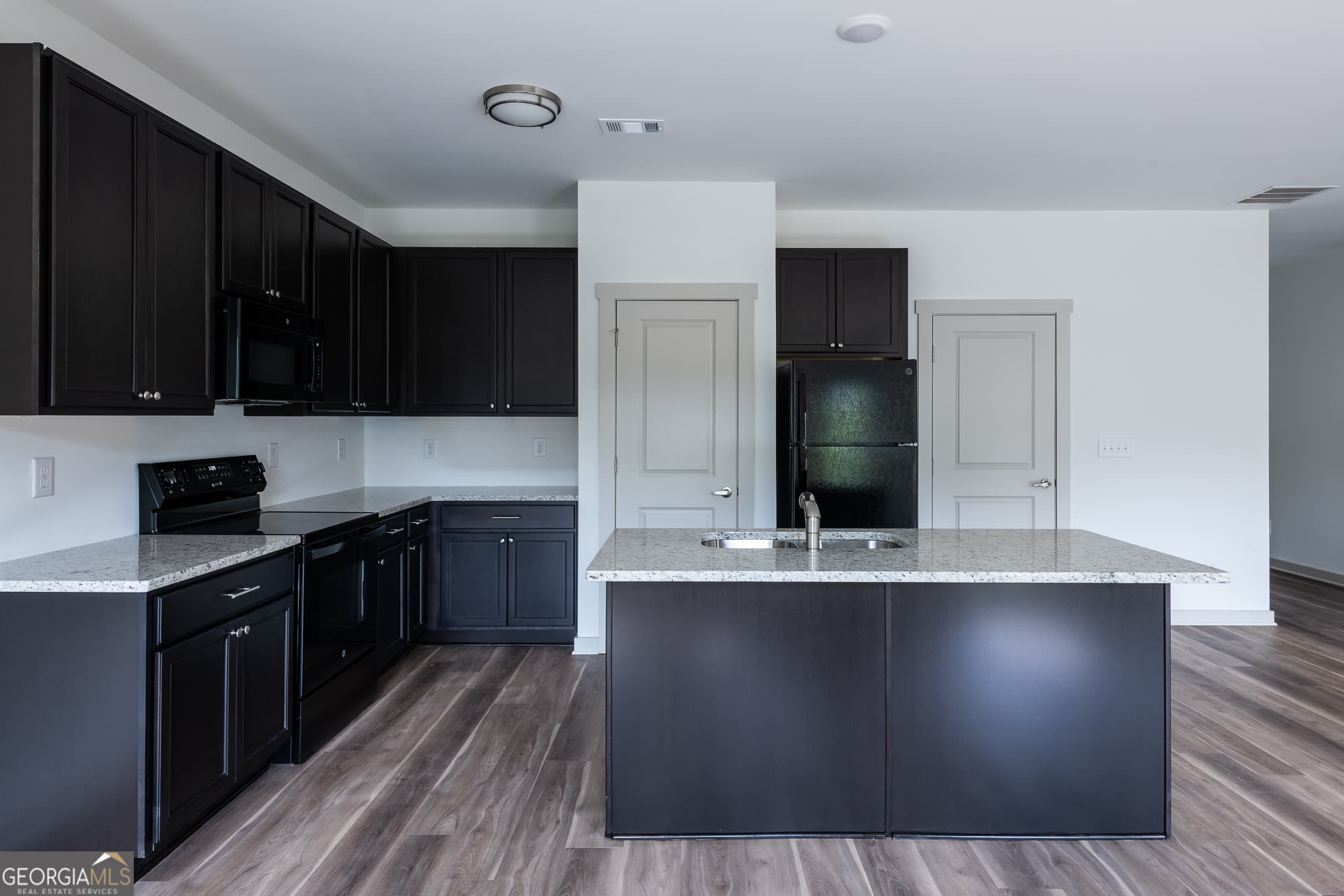 1820 Forkview Dr — photo 2