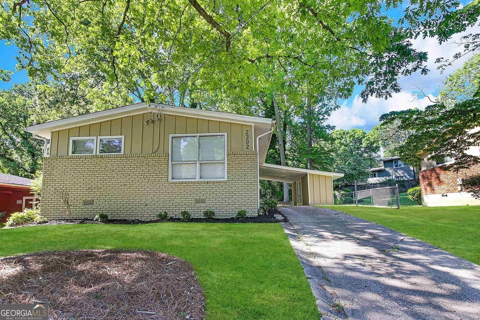 2302 Montrose Dr — photo 1