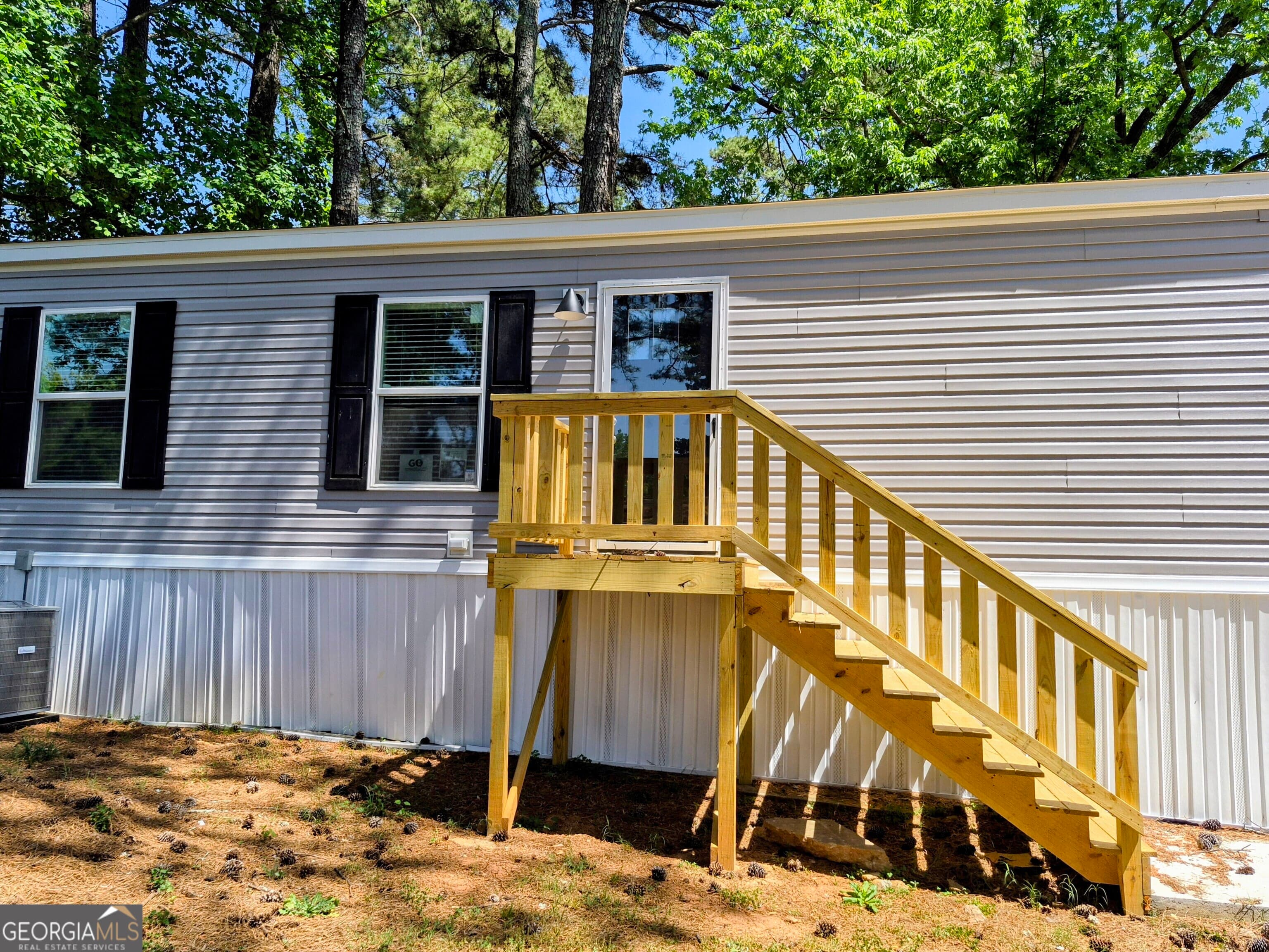 11 Club Circle — photo 1