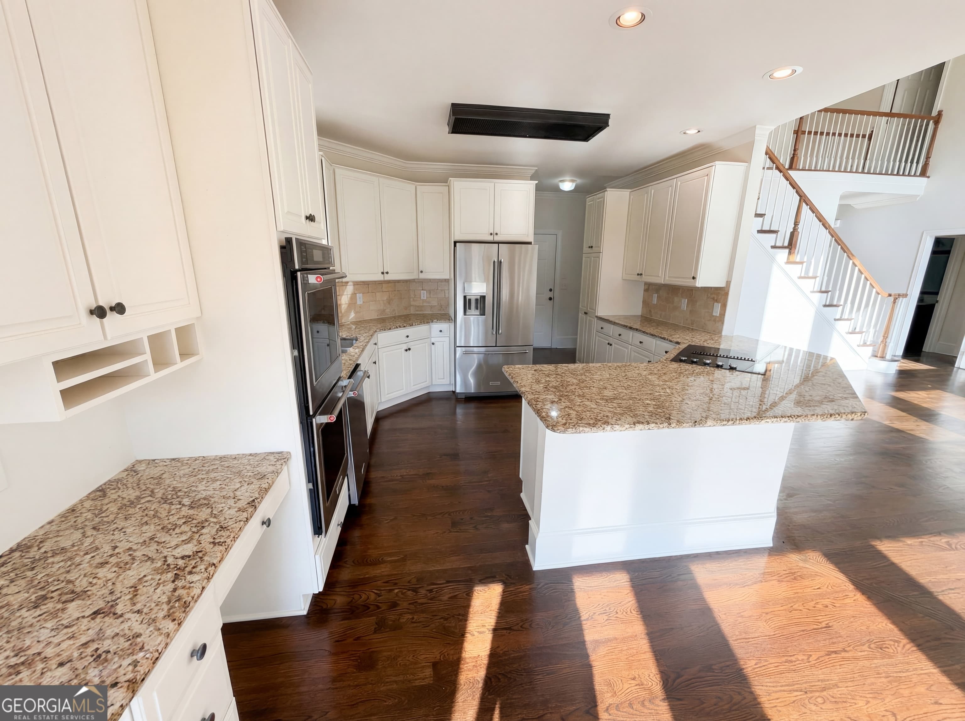 5011 Lake Hollow — photo 2