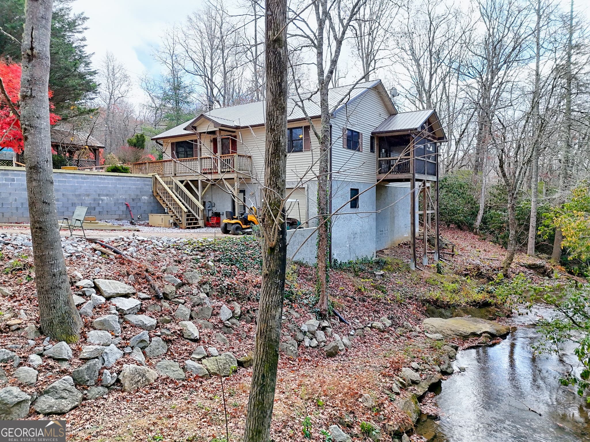 7829 Dillard Rd — photo 2