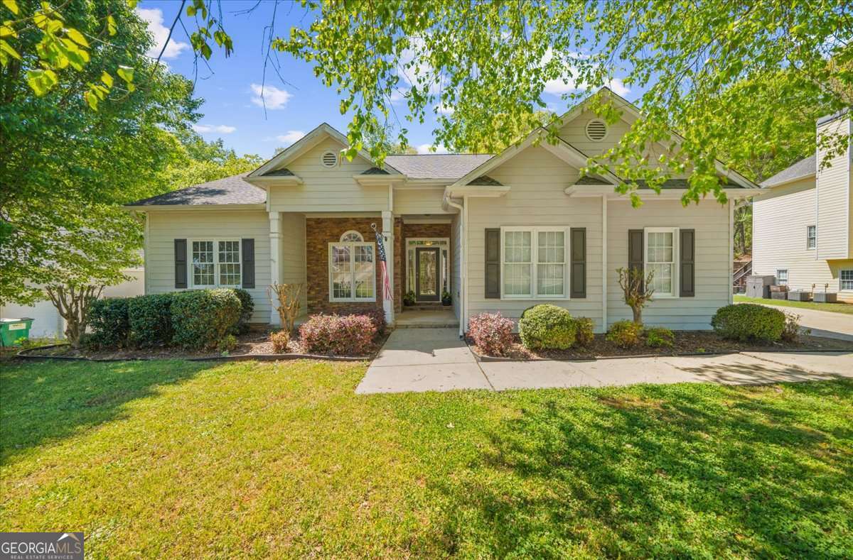 720 Walnut Ln — photo 1