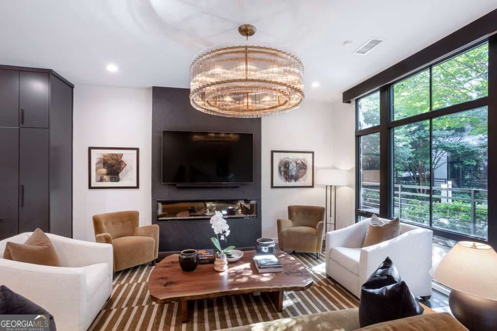 721 Longleaf Ne Dr 3 — photo 2