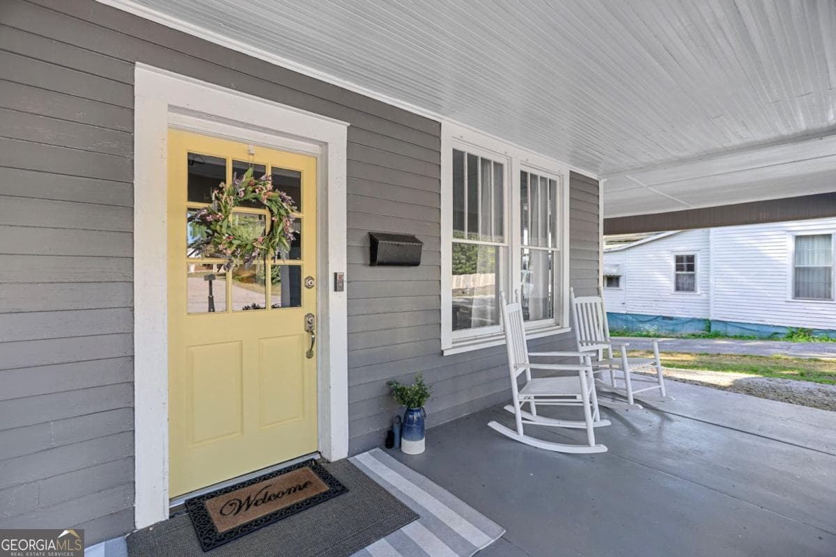 201 Oak St — photo 2