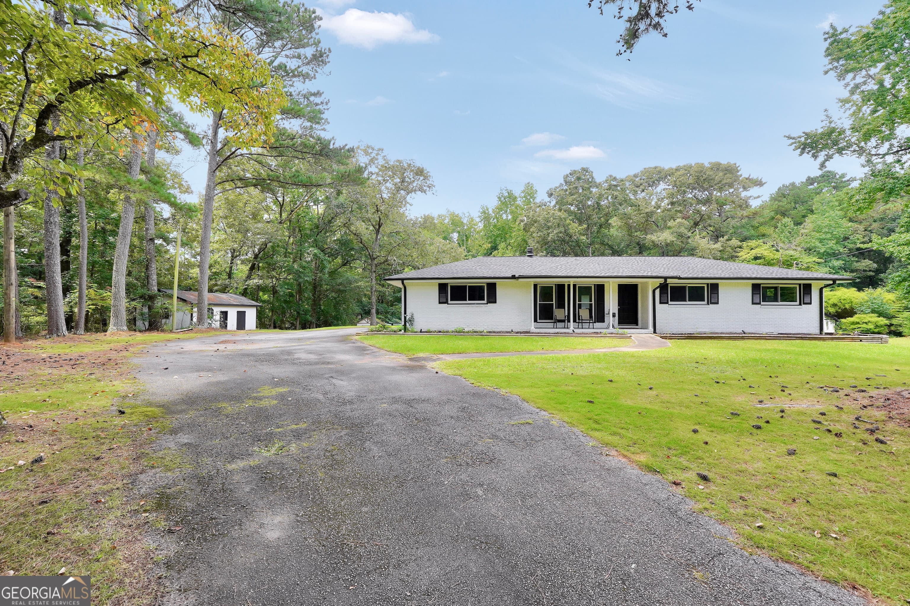 205 Elliott Rd — photo 2