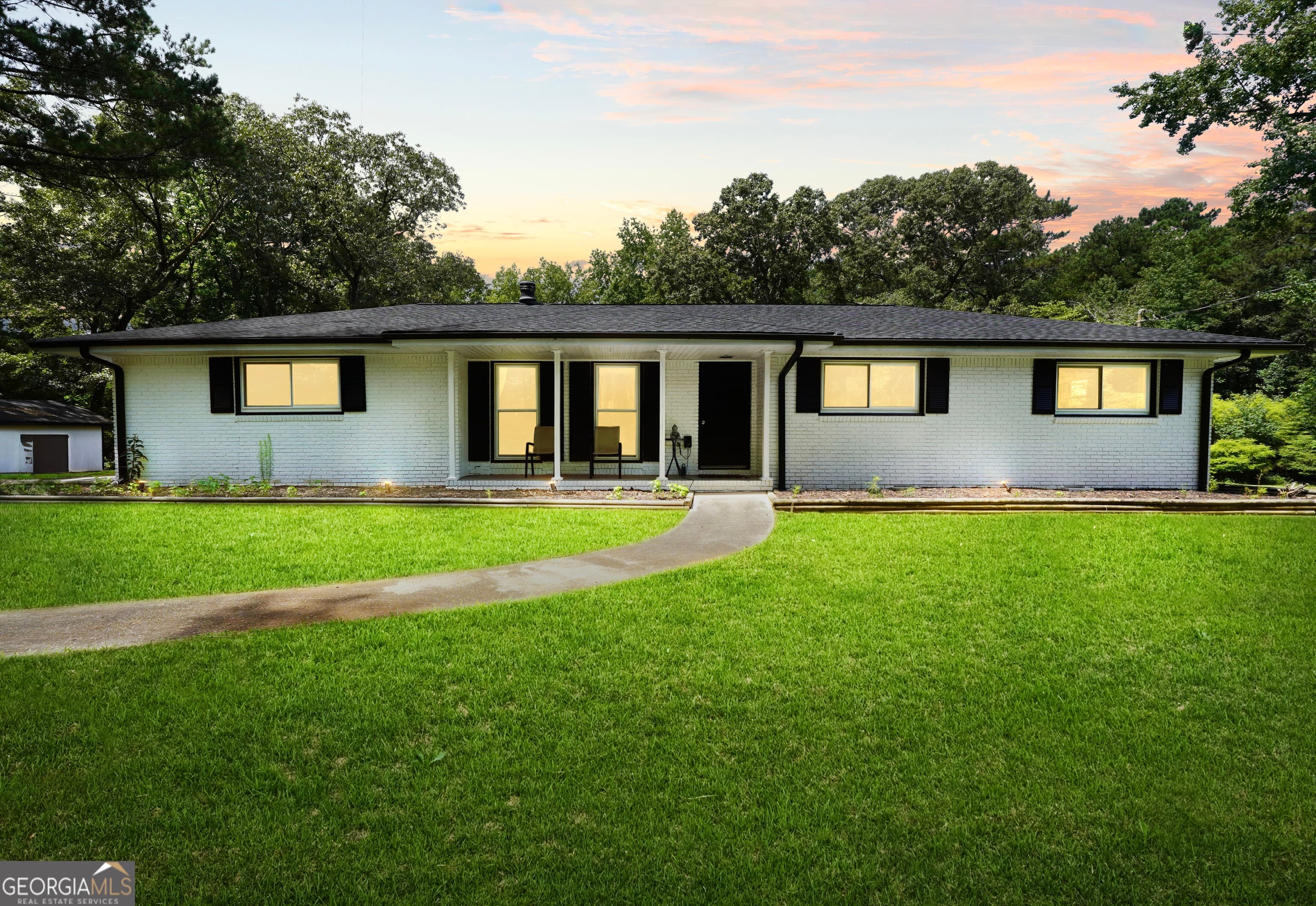 205 Elliott Rd — photo 1