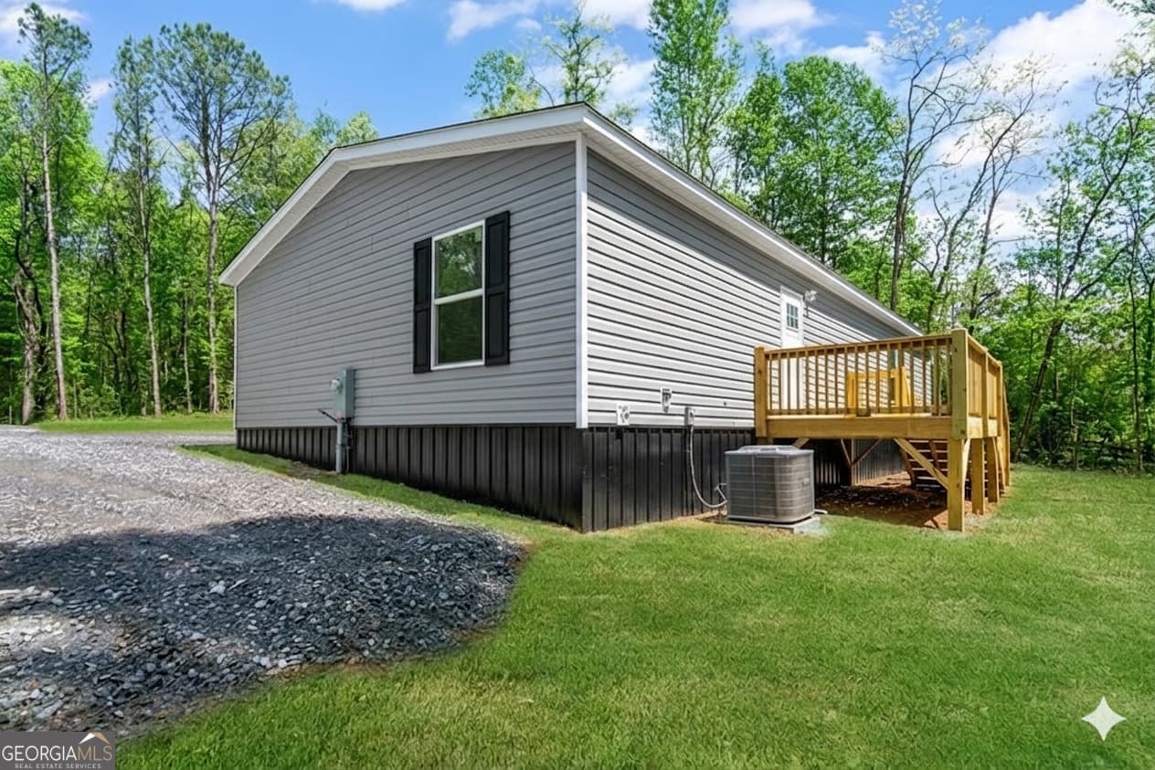 301 Ebenezer — photo 43