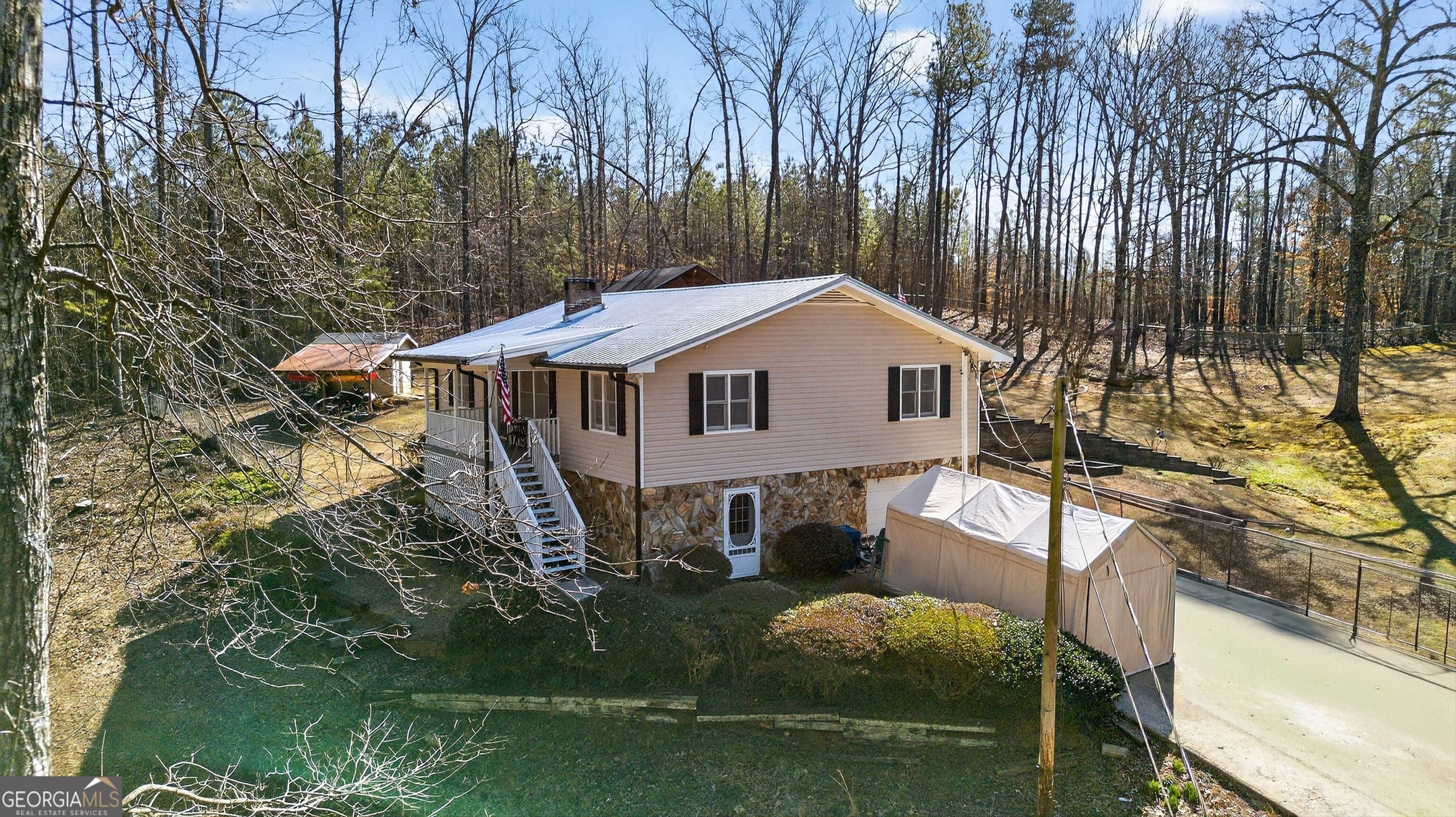 1556 Boone Rd — photo 2