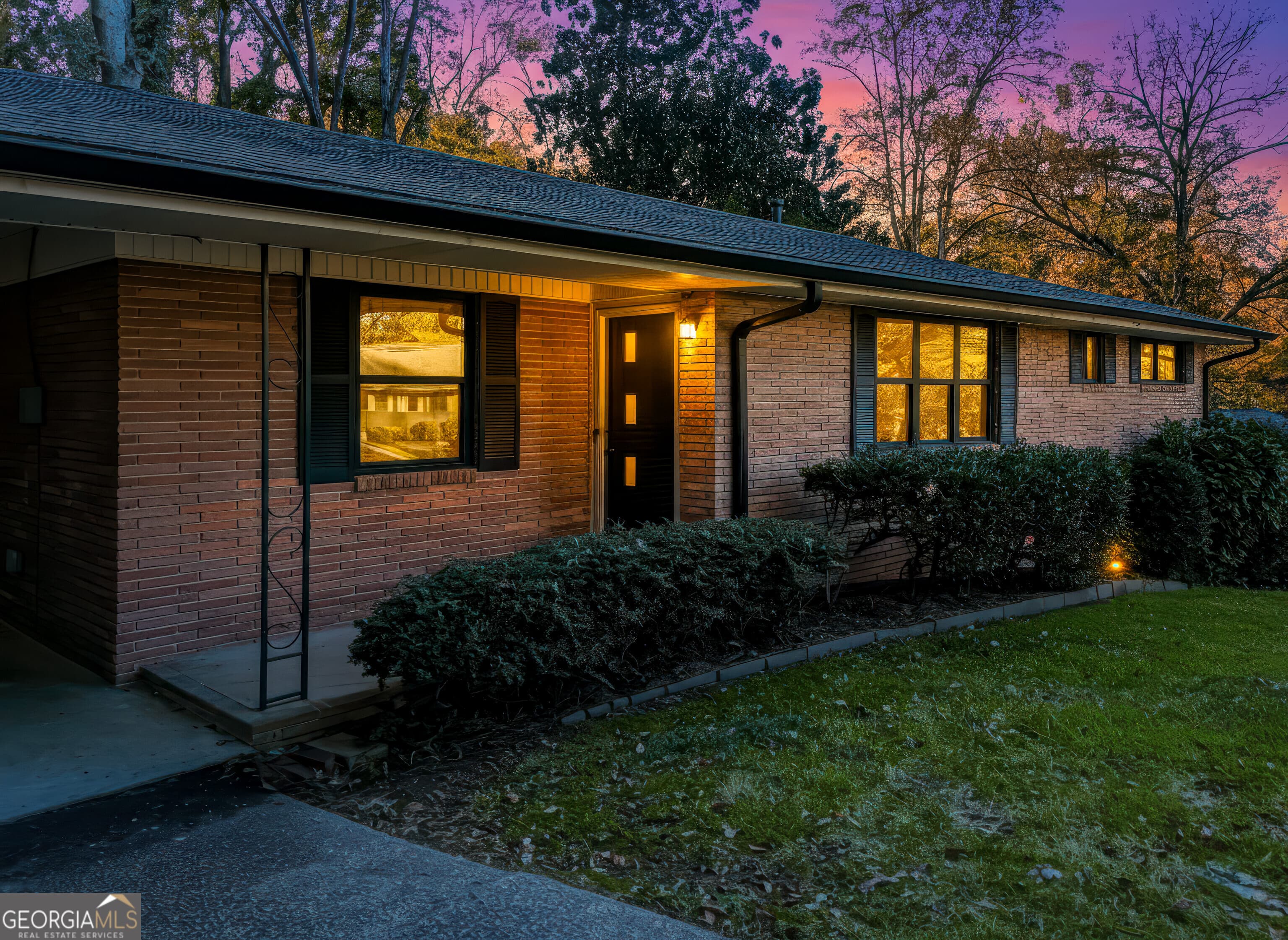 549 Park St Pl — photo 1