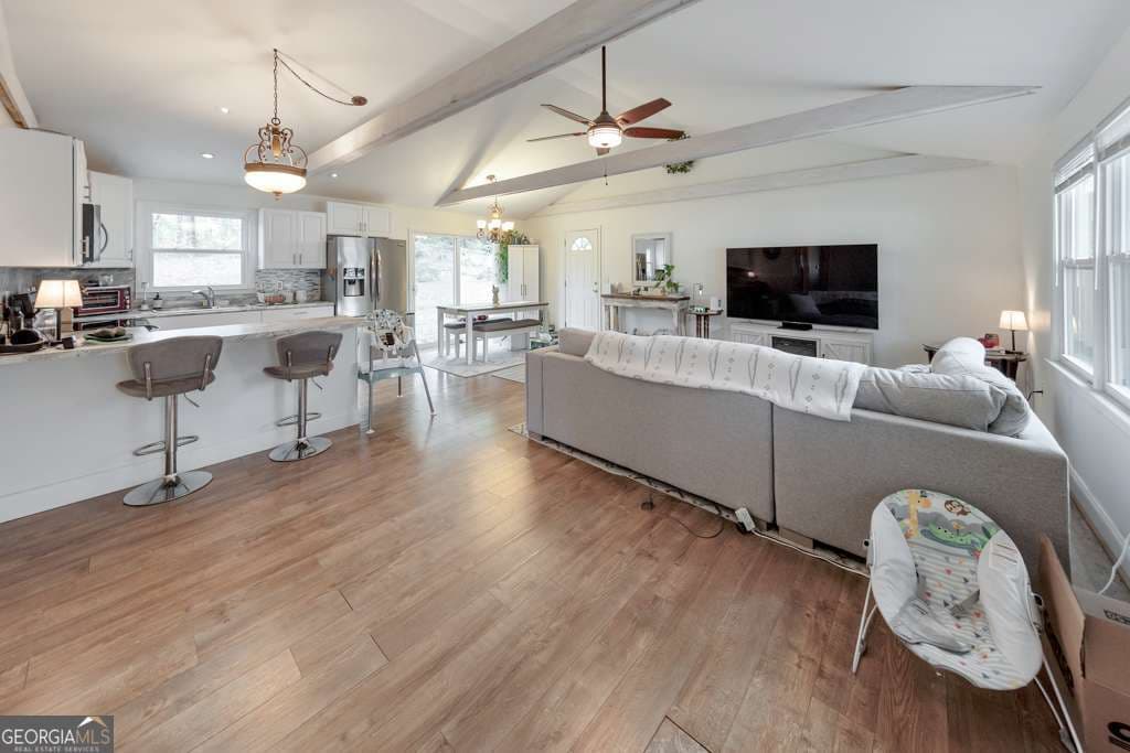 108 Vickie Dr — photo 2