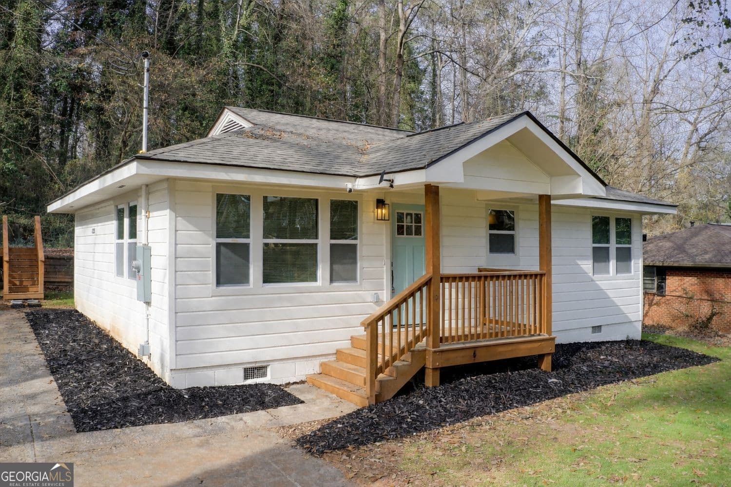 2879 Harlan Dr — photo 1