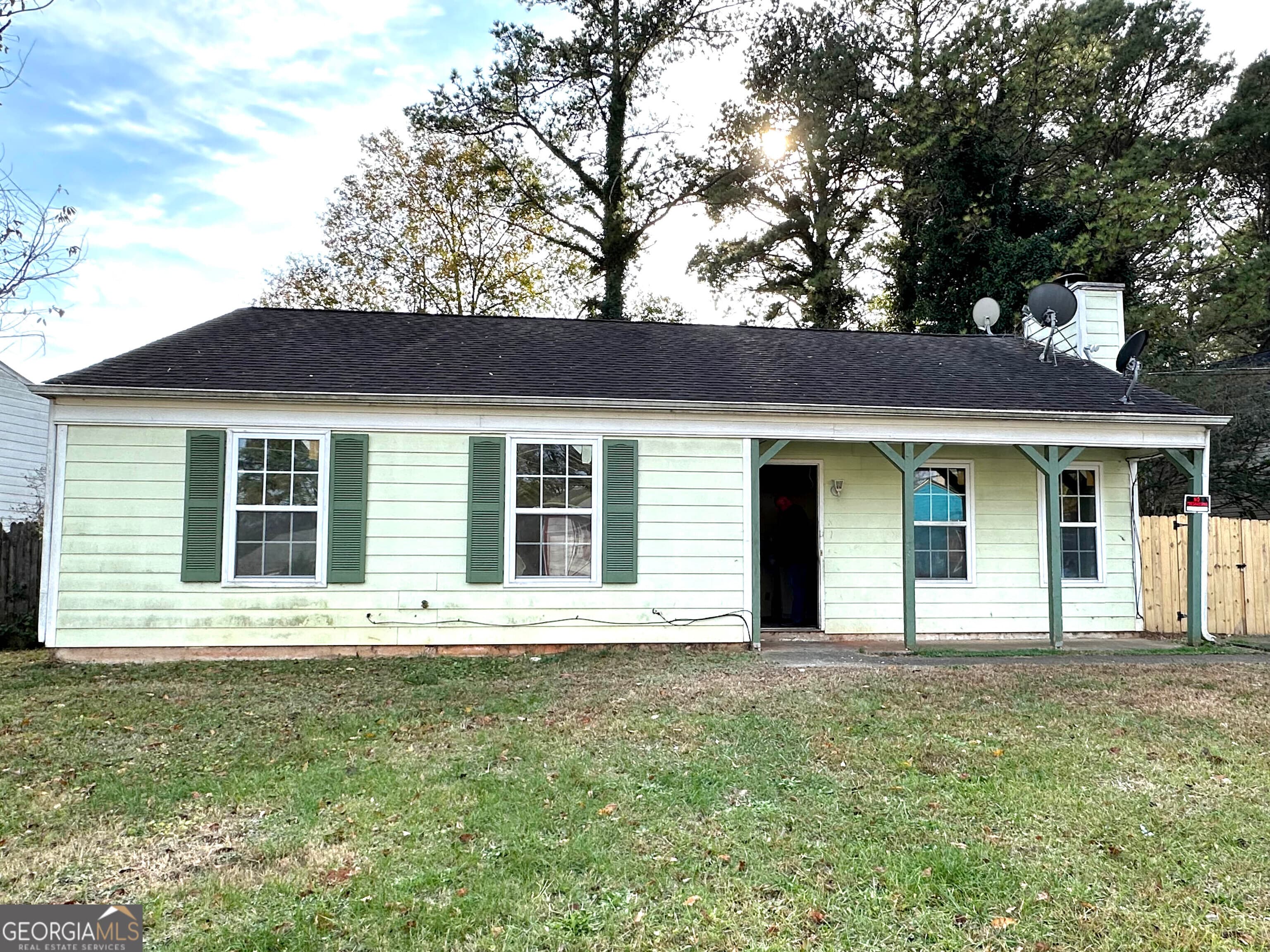 4561 Garden Hills Dr — photo 1