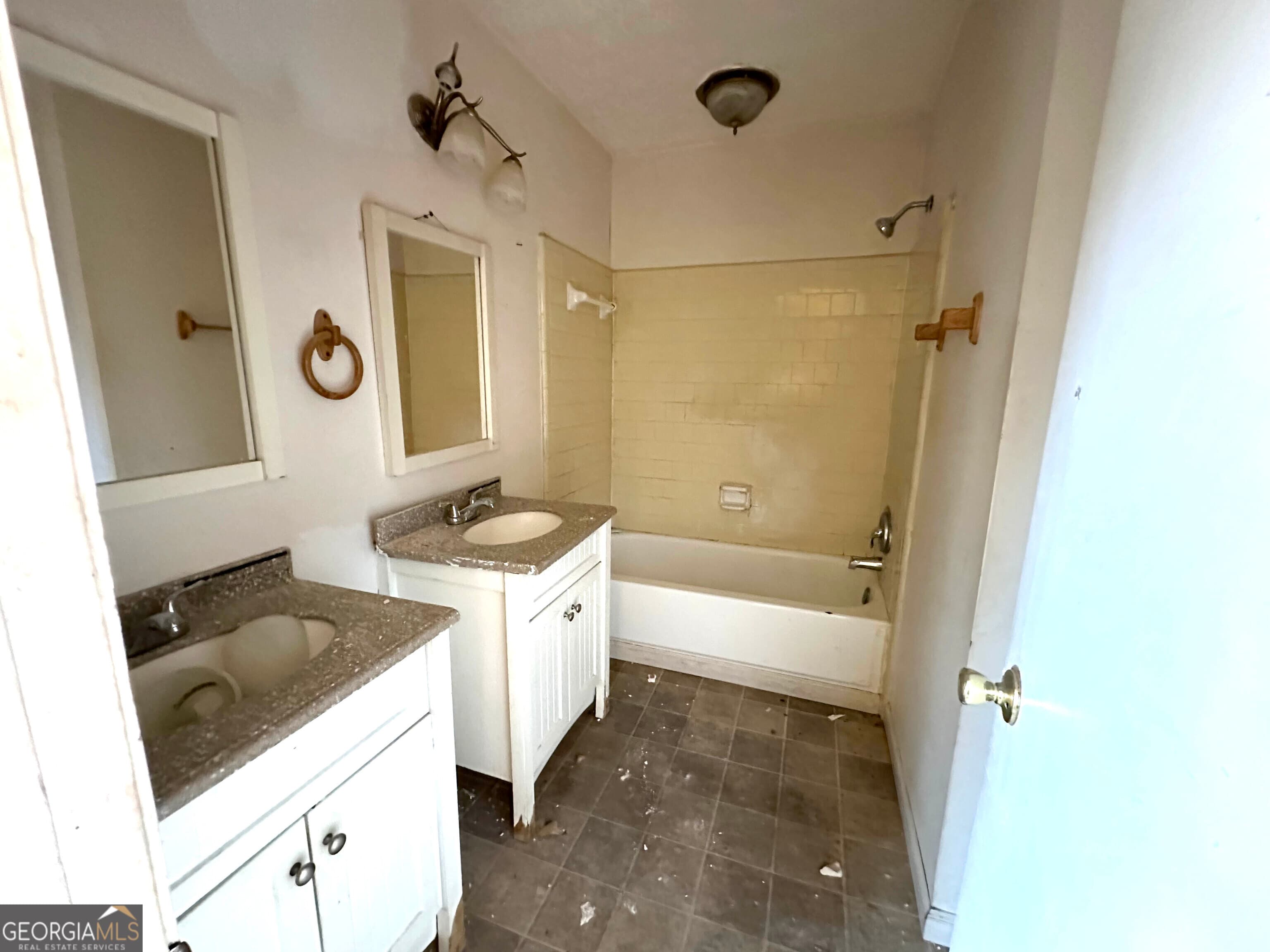 4561 Garden Hills Dr — photo 11