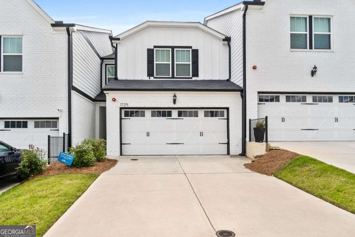 1729 Hyssop Blvd — photo 1