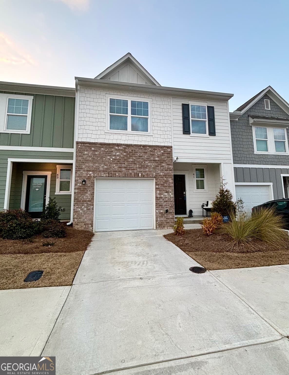 41 Rydal Way — photo 2