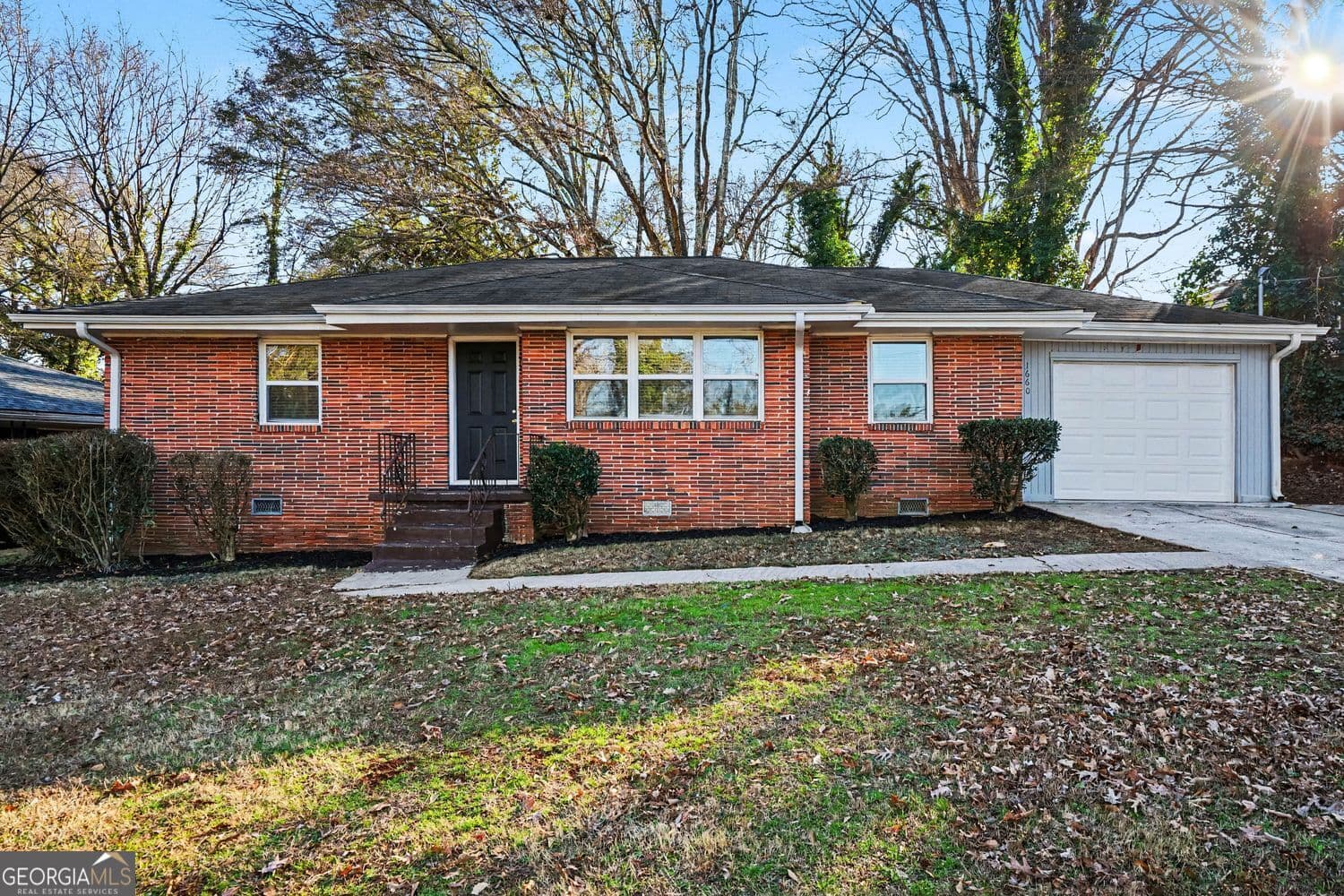 1660 Valencia Rd — photo 1